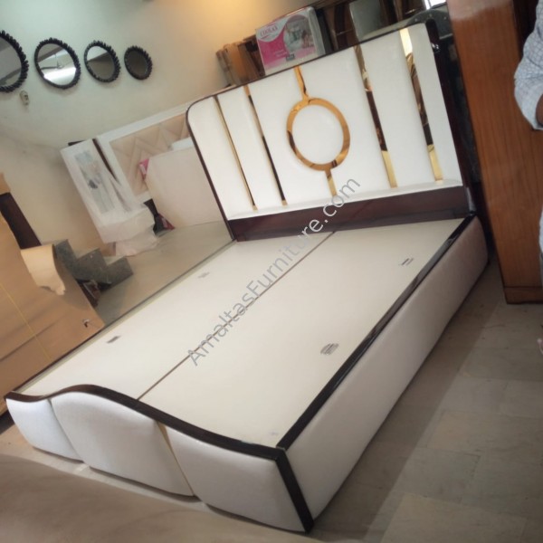 Amaltas Luxury Double Bed