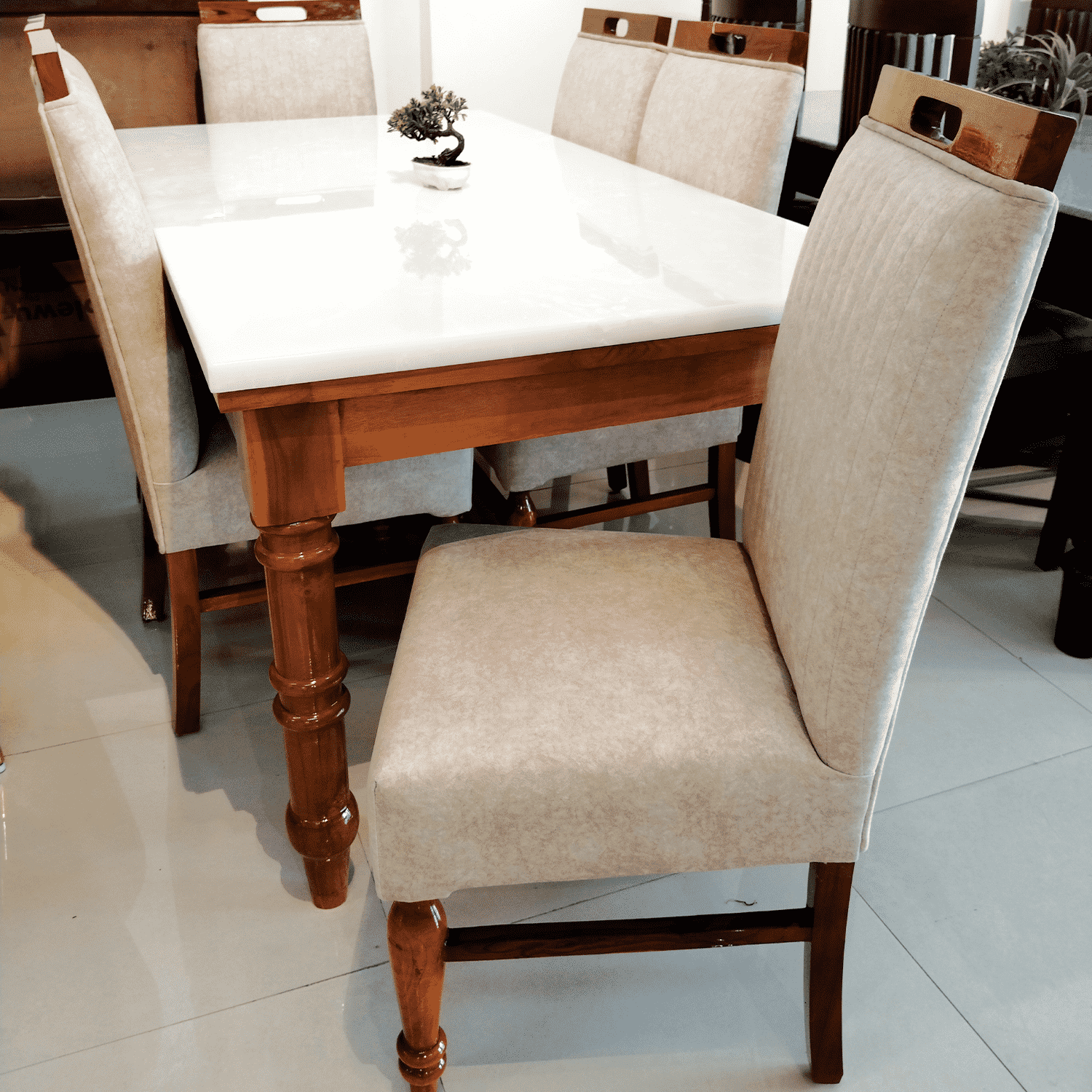 Amaltas Crown Onyx Marble top Dining Set